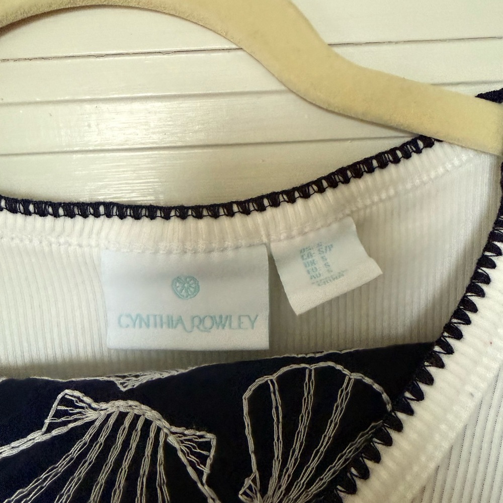 Cynthia Rowley Seashell Set - Picture 2 of 3